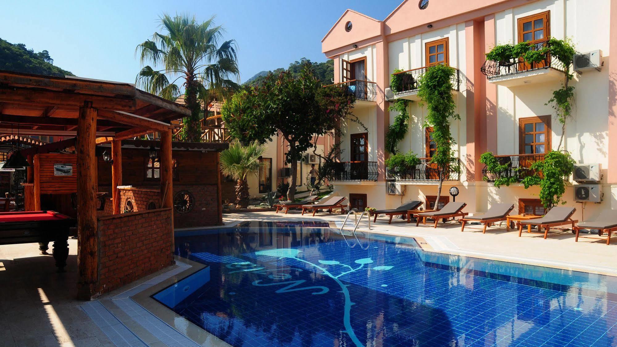 Flying Dutchman Hotel Ολουντενίζ Εξωτερικό φωτογραφία